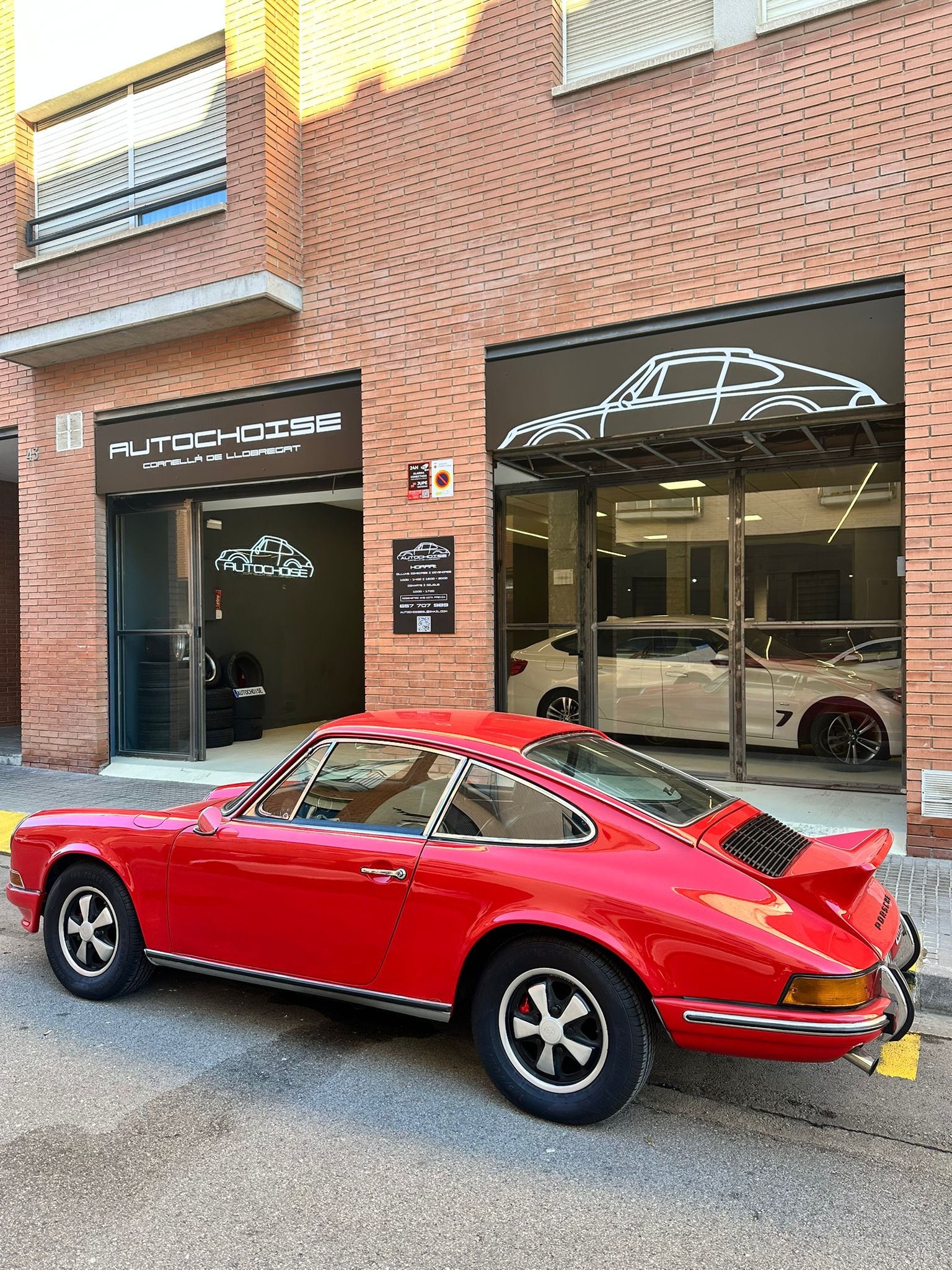 Exposición AutoChoise - Oficina atención